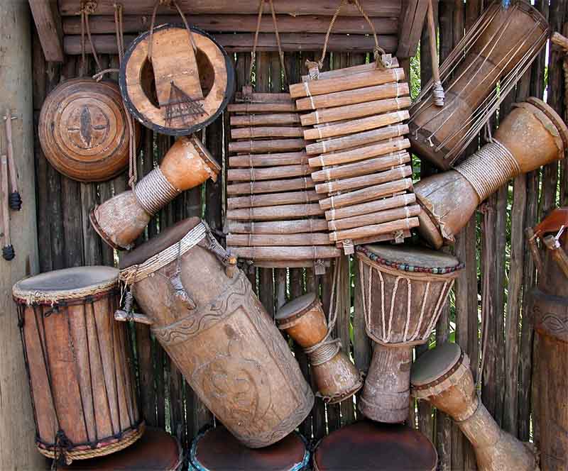 6 Alat Musik Tradisional yang Dimainkan Dengan Cara Dipukul